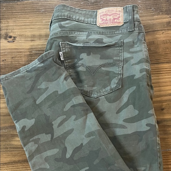 Levi Strauss Signature Denim - Levi Strauss 711 Skinny Ankle Jeans Camo Print Women's Size 31